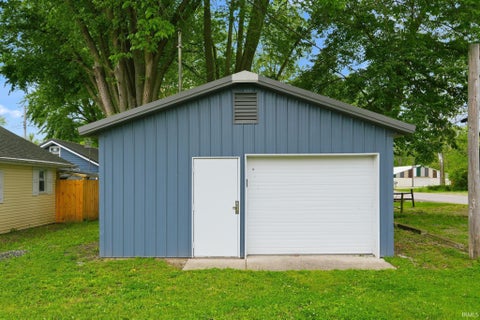 Tiny photo for 3774 N Barbee Road, Warsaw, IN 46582 (MLS # 202619463)