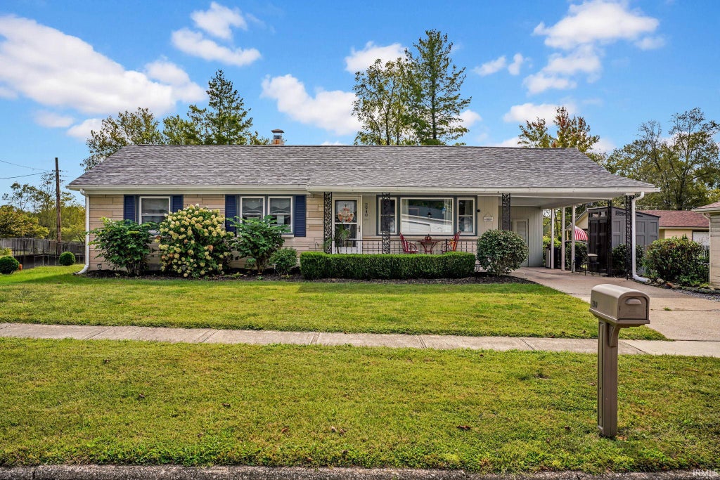 Photo of 2940 Broadview Drive, Bedford, IN 47421 (MLS # 202640735)