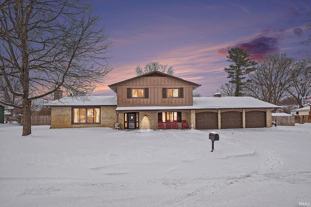 Photo of 2412 Kenilworth Drive, Elkhart, IN 46514 (MLS # 202602965)