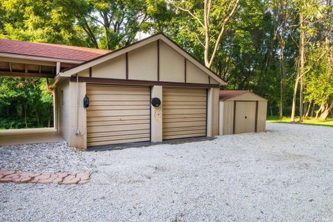 Tiny photo for 9325 Baumgart Road, Evansville, IN 47725 (MLS # 202612392)