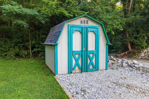 Tiny photo for 9325 Baumgart Road, Evansville, IN 47725 (MLS # 202612392)