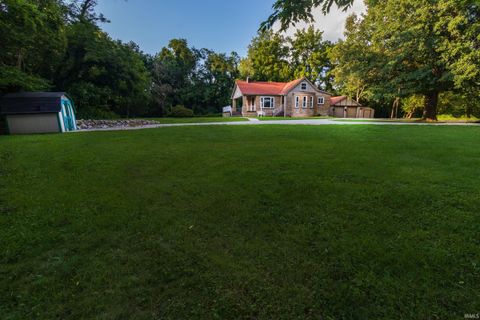 Tiny photo for 9325 Baumgart Road, Evansville, IN 47725 (MLS # 202612392)