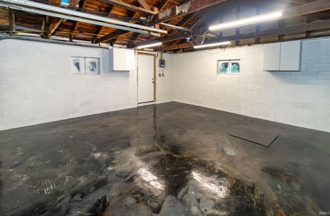 Tiny photo for 9325 Baumgart Road, Evansville, IN 47725 (MLS # 202612392)