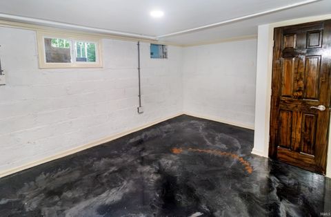 Tiny photo for 9325 Baumgart Road, Evansville, IN 47725 (MLS # 202612392)