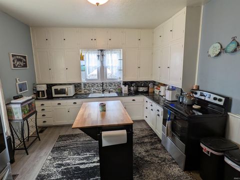 Tiny photo for 15 E main Street, Rossville, IN 46065 (MLS # 202608659)