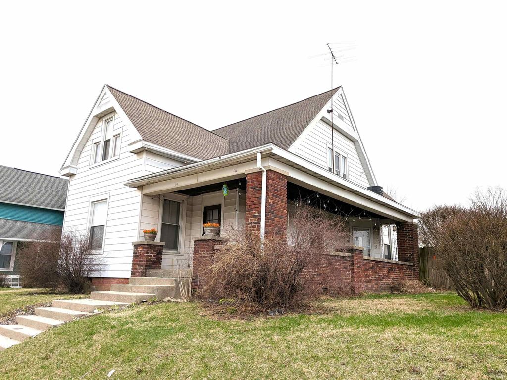 Photo of 15 E main Street, Rossville, IN 46065 (MLS # 202608659)