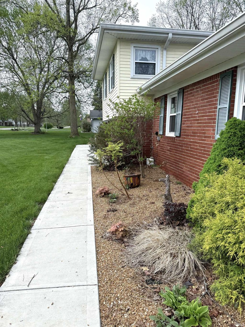 Photo of 345 N Pleasant Run, Crawfordsville, IN 47933 (MLS # 202613460)