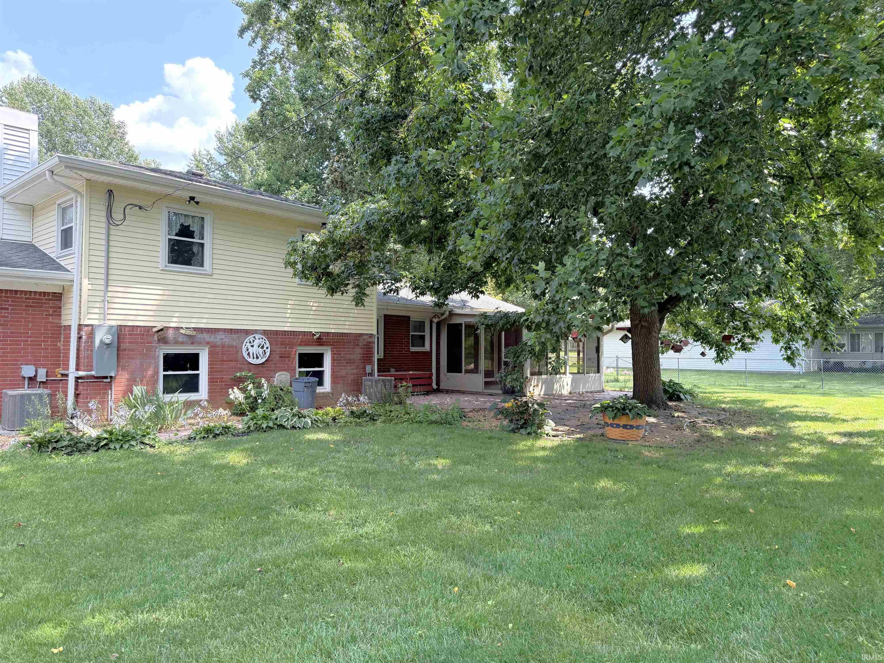 345 N Pleasant Run