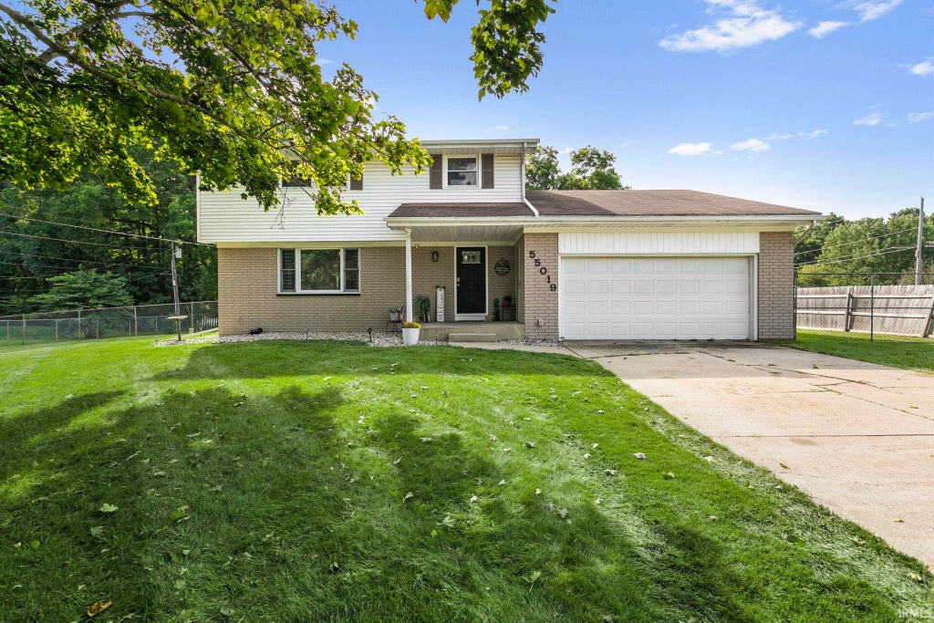 Photo of 55019 Jeffery Drive, Mishawaka, IN 46545 (MLS # 202636990)
