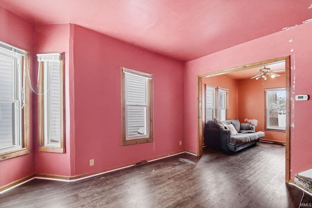 Photo of 935 S 26Th Street, South Bend, IN 46615 (MLS # 202602807)