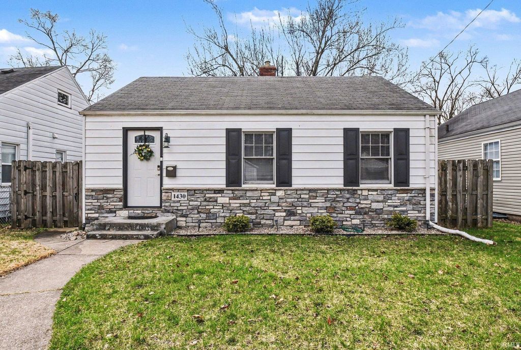 Photo of 1430 Sorin Street, South Bend, IN 46617 (MLS # 202609833)