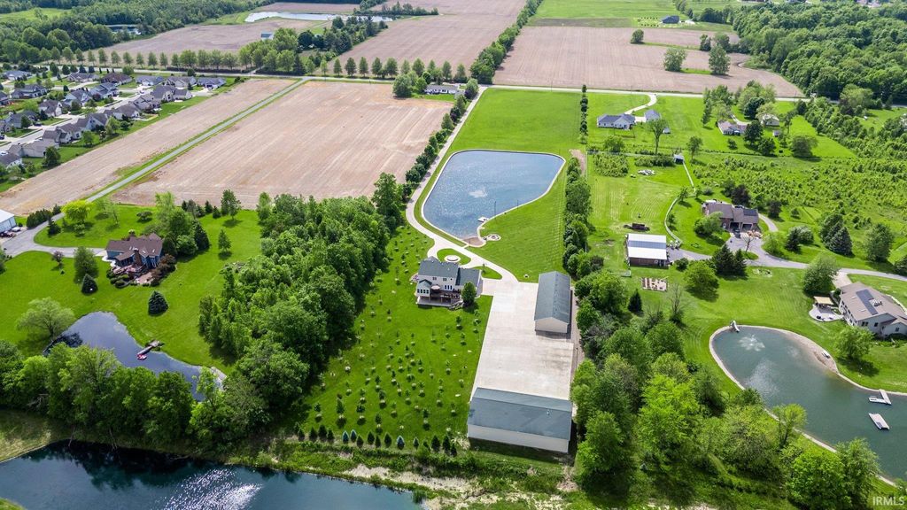 Photo of 17818 Amstutz Road, Leo, IN 46765 (MLS # 202615899)