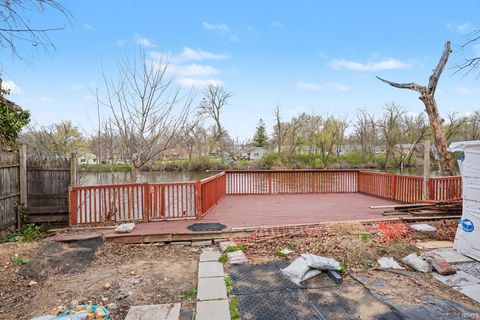 Tiny photo for 190 S Shore Drive, Elkhart, IN 46516 (MLS # 202610889)