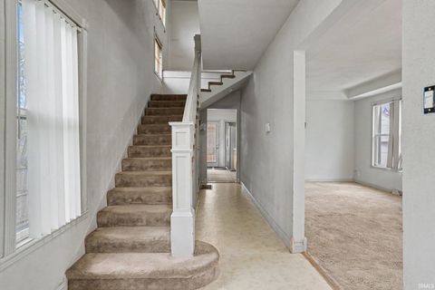 Tiny photo for 190 S Shore Drive, Elkhart, IN 46516 (MLS # 202610889)