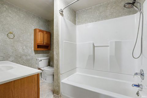 Tiny photo for 190 S Shore Drive, Elkhart, IN 46516 (MLS # 202610889)