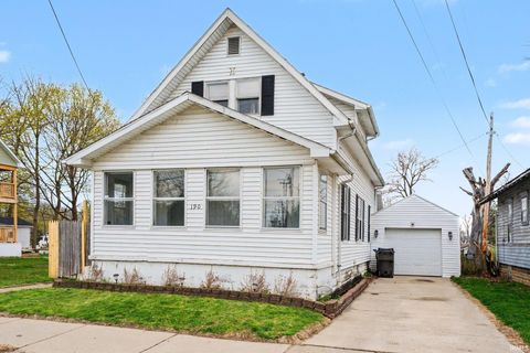 Photo of 190 S Shore Drive, Elkhart, IN 46516 (MLS # 202610889)