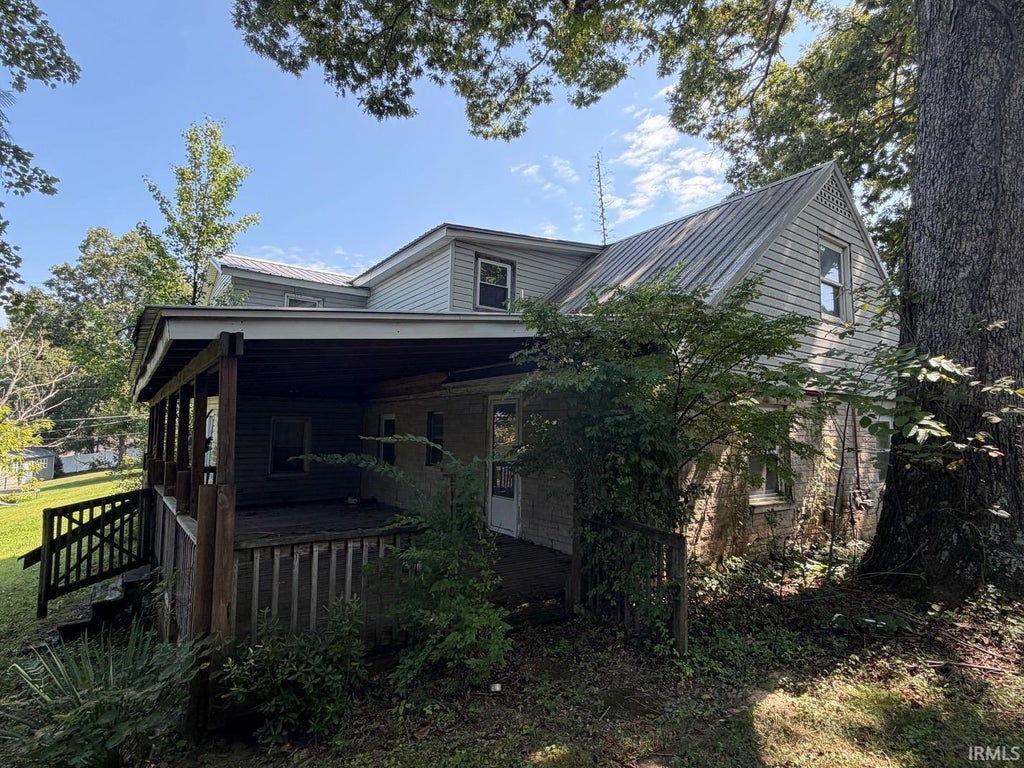 Photo of 105 Heltonville Road, Bedford, IN 47421 (MLS # 202639645)