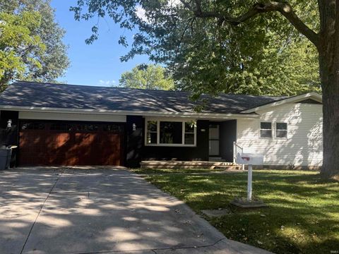 Photo of 1208 N Mulberry Street, Hartford City, IN 47348 (MLS # 202540888)