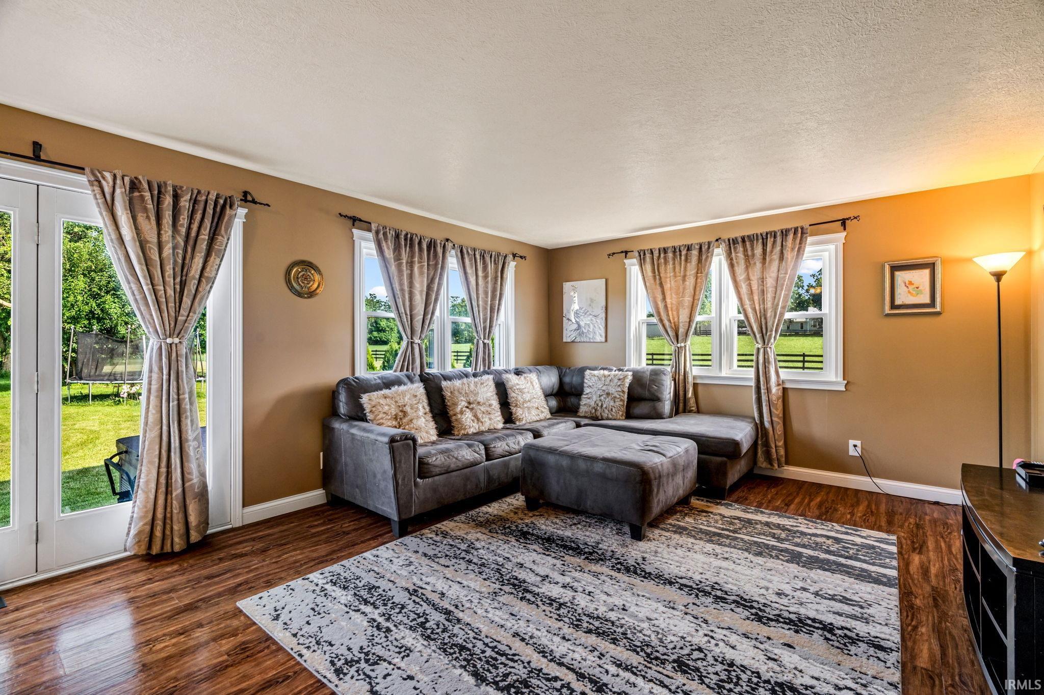 Rockville, Indiana 47872, United States, 3 Bedrooms Bedrooms, ,2 BathroomsBathrooms,Residential,Pending,32629