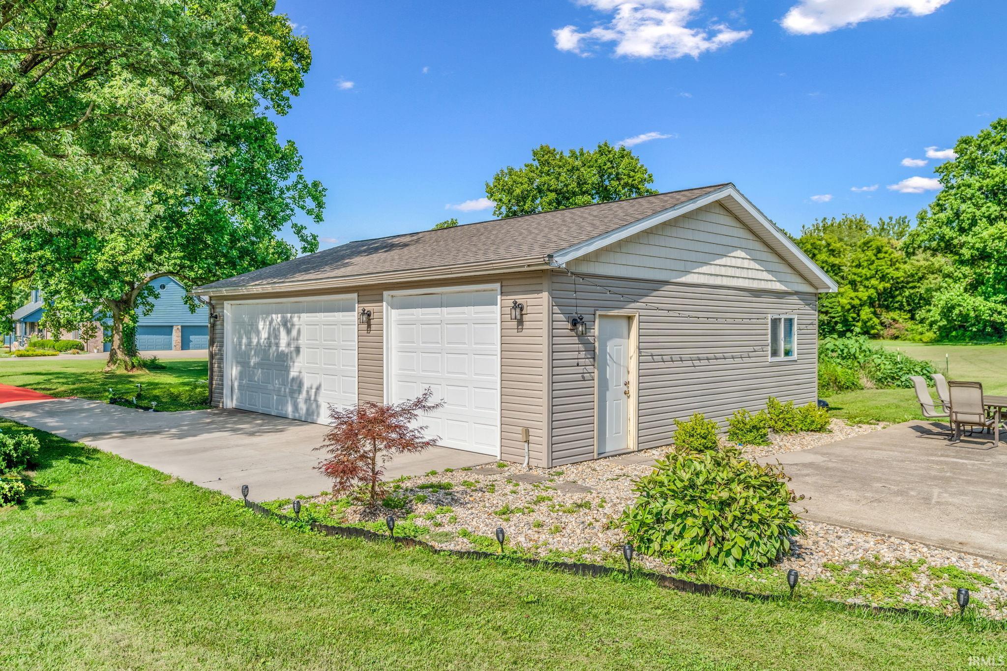 Rockville, Indiana 47872, United States, 3 Bedrooms Bedrooms, ,2 BathroomsBathrooms,Residential,Pending,32629