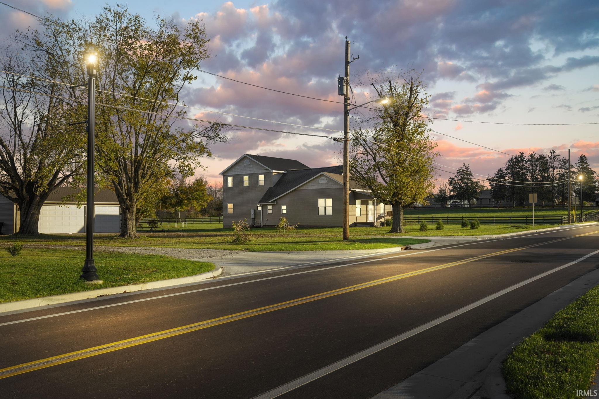 Rockville, Indiana 47872, United States, 3 Bedrooms Bedrooms, ,2 BathroomsBathrooms,Residential,Pending,32629