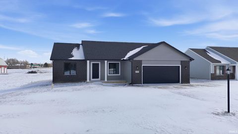 Photo of 4938 N Cranbrook Road, North Webster, IN 46555 (MLS # 202606284)