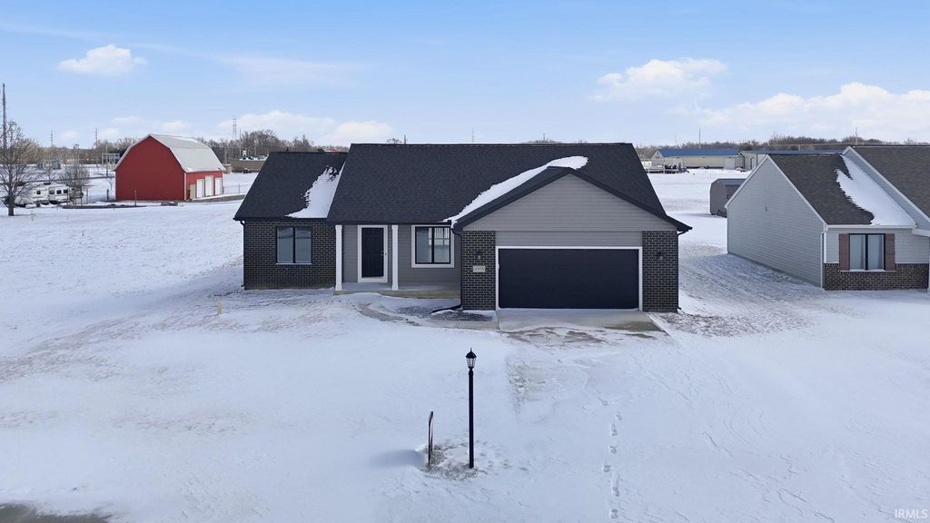 Photo of 4938 N Cranbrook Road, North Webster, IN 46555 (MLS # 202606284)