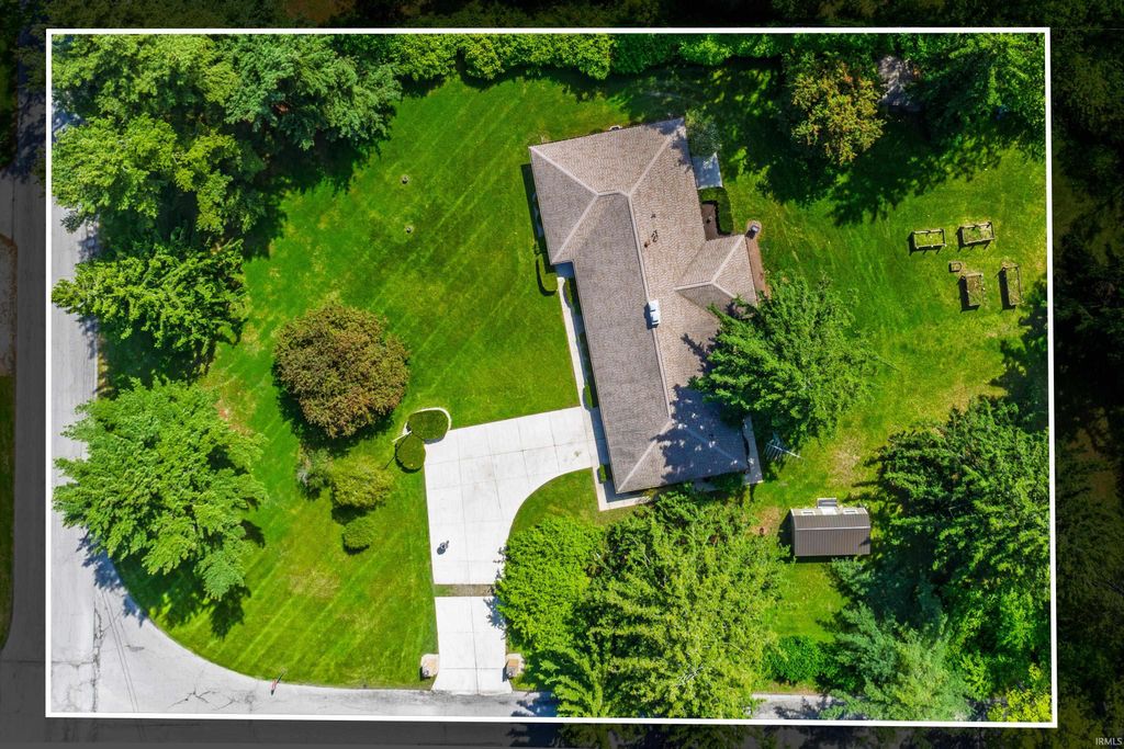 Photo of 4507 W Peachtree Lane, Muncie, IN 47304 (MLS # 202619065)