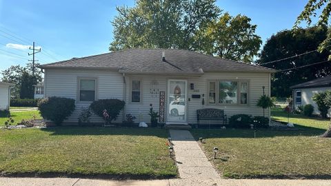 Photo of 505 N Grant Street, Warsaw, IN 46580 (MLS # 202537320)