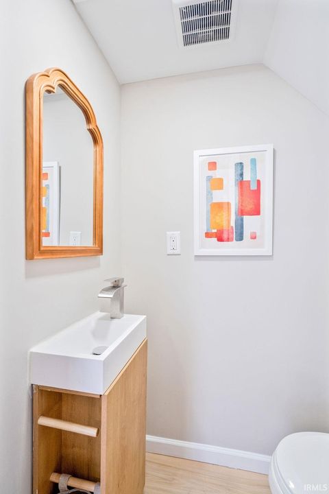 Tiny photo for 1525 N BUCKEYE Street, Kokomo, IN 46901 (MLS # 202602786)