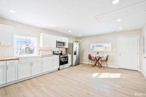 Tiny photo for 1525 N BUCKEYE Street, Kokomo, IN 46901 (MLS # 202602786)