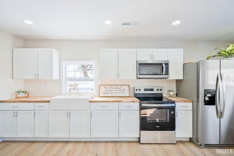 Tiny photo for 1525 N BUCKEYE Street, Kokomo, IN 46901 (MLS # 202602786)