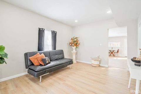 Tiny photo for 1525 N BUCKEYE Street, Kokomo, IN 46901 (MLS # 202602786)