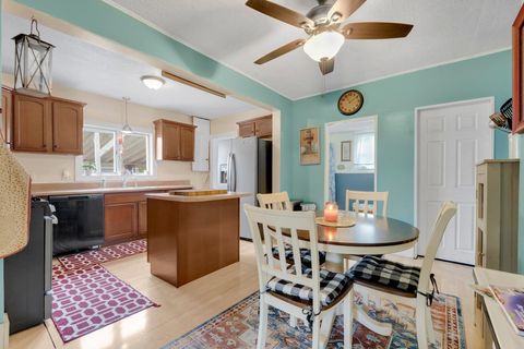 Tiny photo for 1605 E Clark Street, Warsaw, IN 46580 (MLS # 202607566)