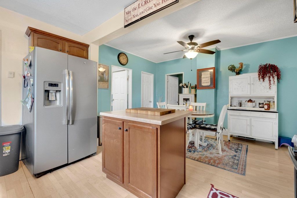 Photo of 1605 E Clark Street, Warsaw, IN 46580 (MLS # 202607566)