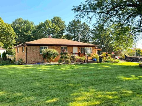 Tiny photo for 53308 Hickory Road, South Bend, IN 46635 (MLS # 202540507)