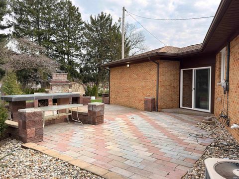 Tiny photo for 53308 Hickory Road, South Bend, IN 46635 (MLS # 202540507)