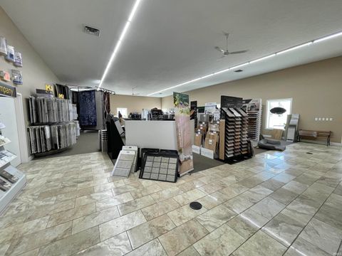 Tiny photo for 1816 S Dixon Road, Kokomo, IN 46902 (MLS # 202442936)
