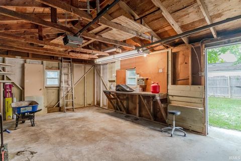 Tiny photo for 2516 Oxford Street, Lafayette, IN 47909 (MLS # 202532593)