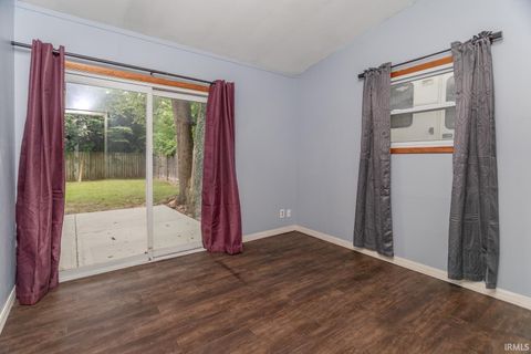 Tiny photo for 2516 Oxford Street, Lafayette, IN 47909 (MLS # 202532593)