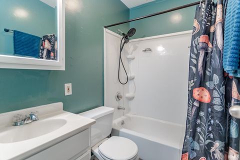 Tiny photo for 2516 Oxford Street, Lafayette, IN 47909 (MLS # 202532593)