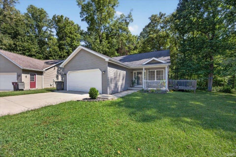 Photo of 2245 S Star View Lane, Bloomington, IN 47403 (MLS # 202636839)