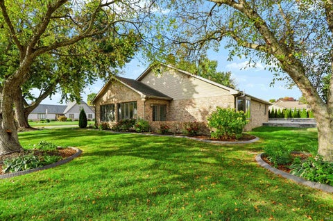 Tiny photo for 532 Sagebrush Drive, Kokomo, IN 46901 (MLS # 202642989)