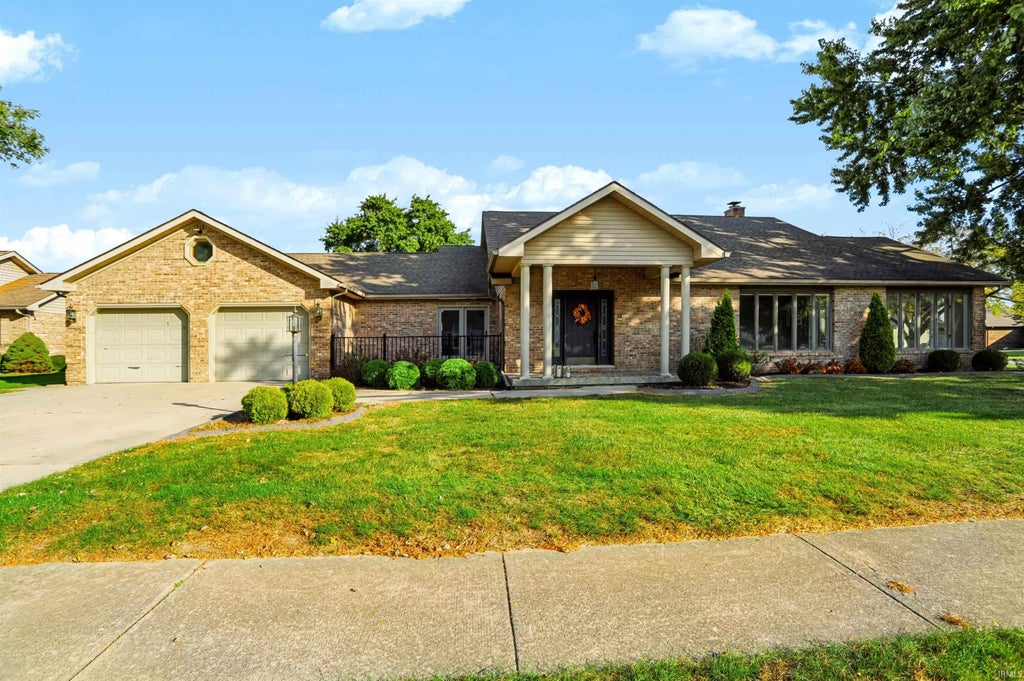 Photo of 532 Sagebrush Drive, Kokomo, IN 46901 (MLS # 202642989)
