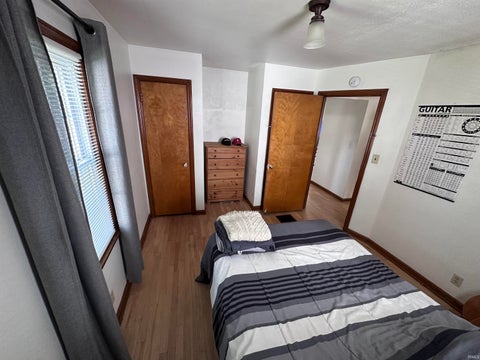 Tiny photo for 713 W Queen Street, Muncie, IN 47303 (MLS # 202611673)