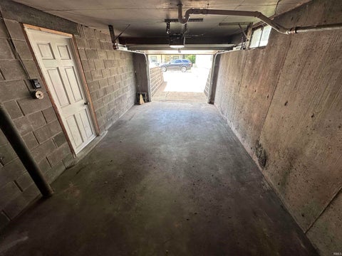 Tiny photo for 713 W Queen Street, Muncie, IN 47303 (MLS # 202611673)