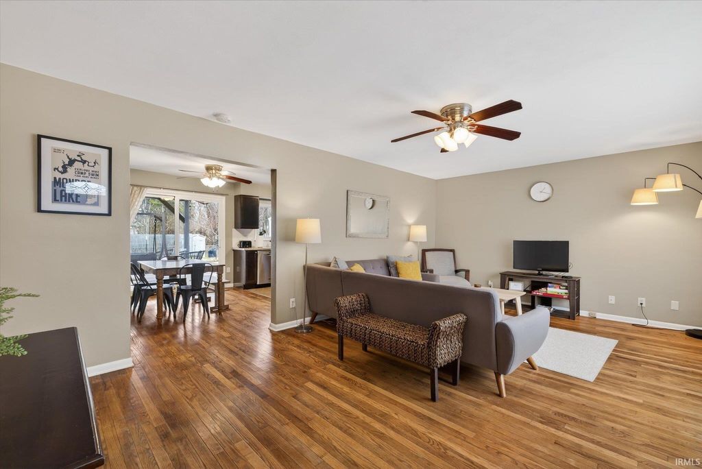 Photo of 4527 E Deckard Drive, Bloomington, IN 47408 (MLS # 202606063)