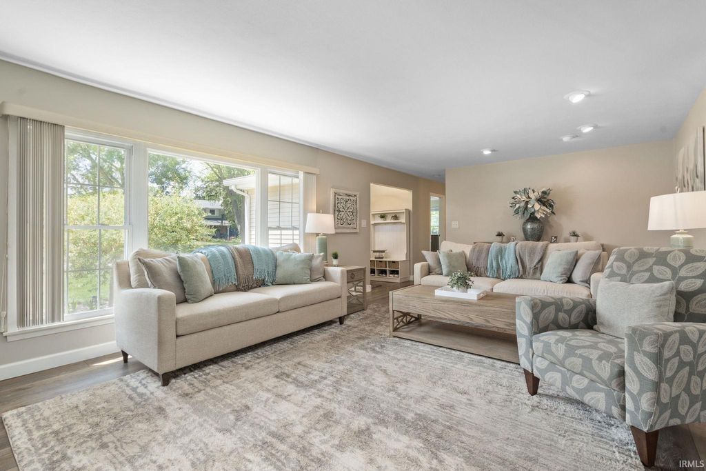 Photo of 1532 W Ash Drive, Elkhart, IN 46514 (MLS # 202547715)