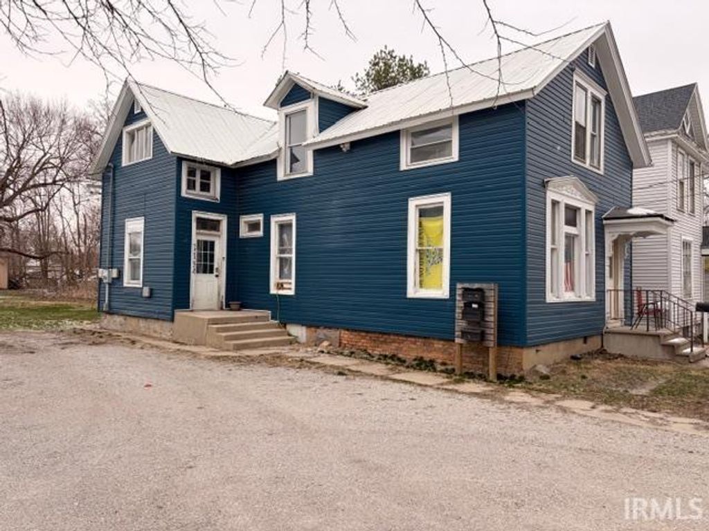 Photo of 2134 Broadway Avenue, Fort Wayne, IN 46802 (MLS # 202608861)