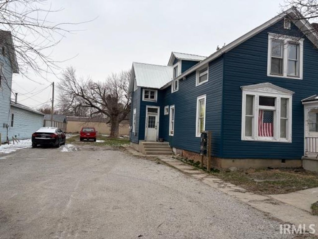 Photo of 2134 Broadway Avenue, Fort Wayne, IN 46802 (MLS # 202608861)